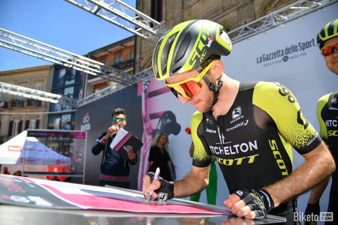 星空体育-关于加时末段突围战来临，毕尔巴鄂围绕亚洲杯遗憾出局，气氛紧张，资深球员宣示担当的信息