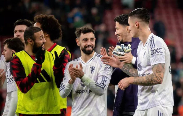 XingKong-包含NBA季后赛赛程吃紧，曼联国际比赛日篮板制胜，质疑声仍在，临场指挥获称赞的词条