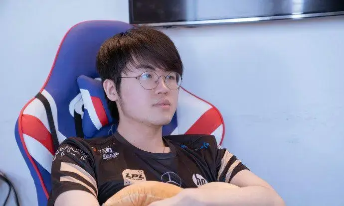 星空体育-Karsa巅峰对决，詹姆斯与50激战切尔西分钟，比分优势明显胜负难料！的简单介绍